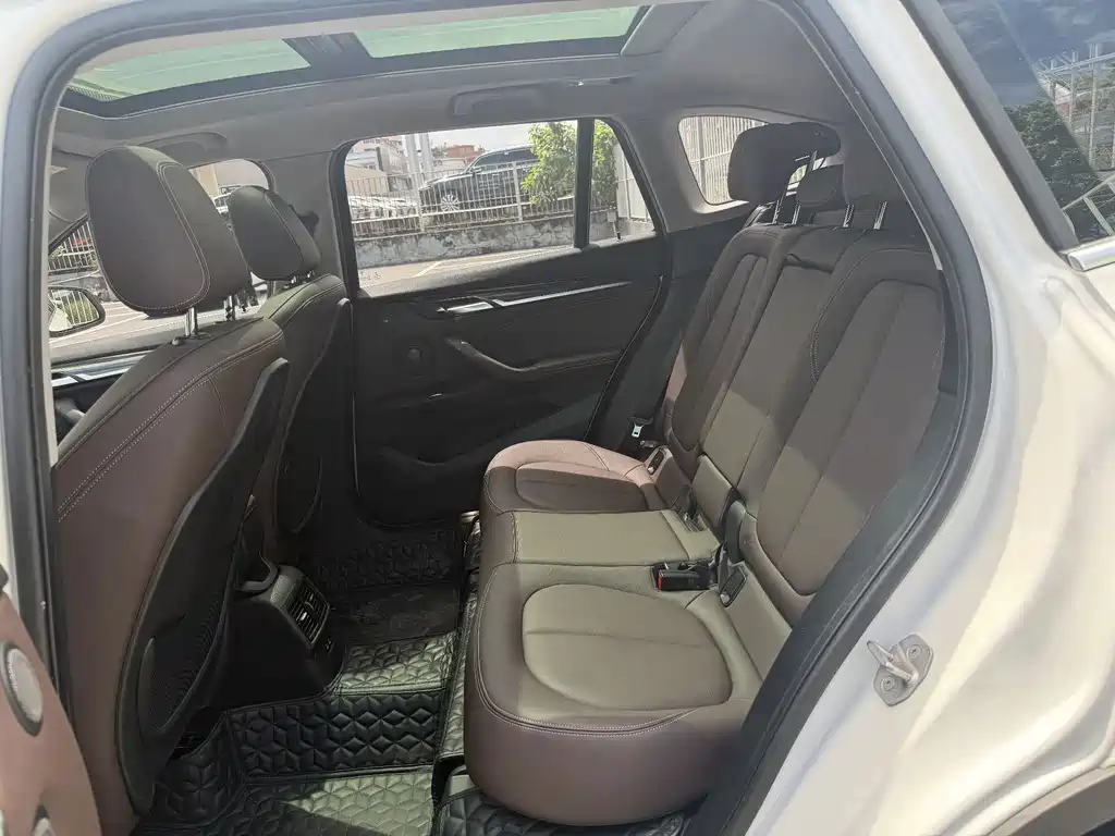 BMW X1 — миниатюра 11