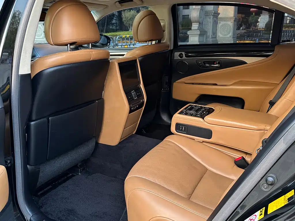 Lexus LS — фотографии объявления, Фото 12