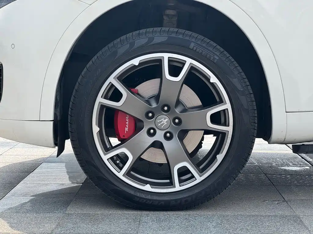 Maserati Levante — миниатюра 3
