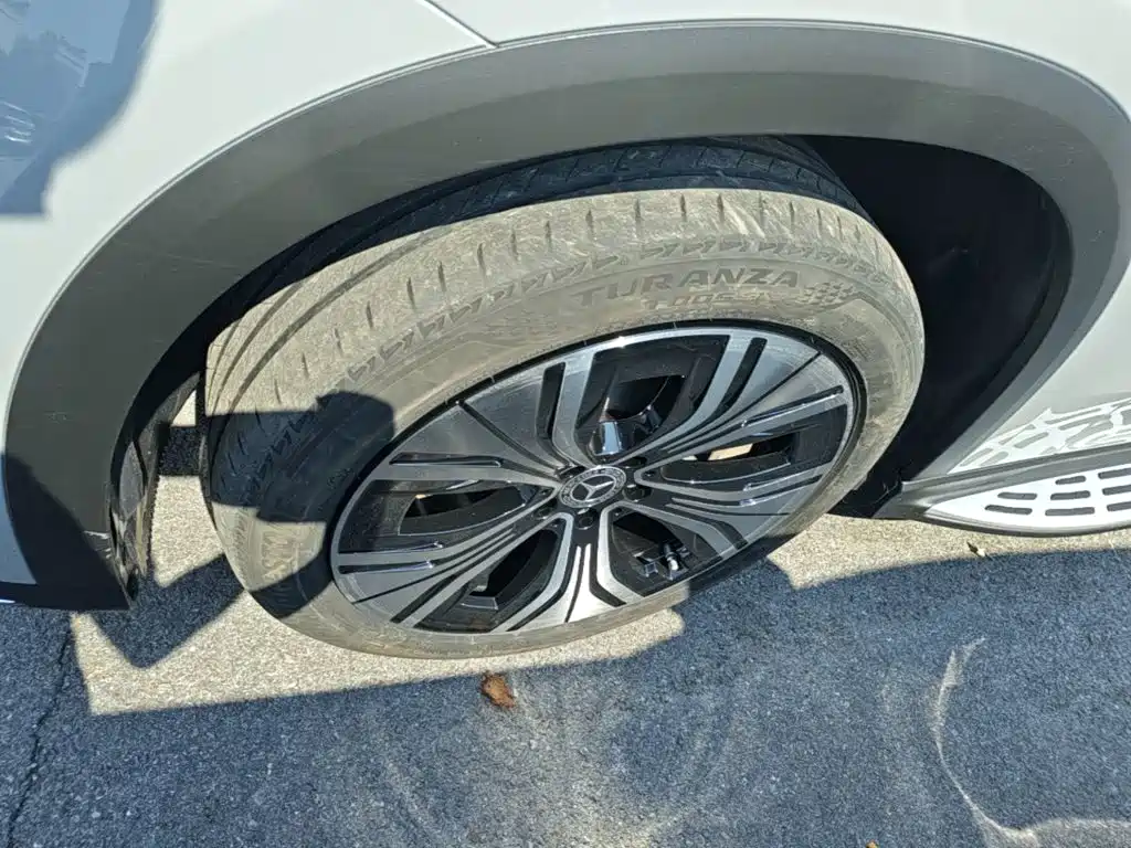 Mercedes-Benz EQE SUV — миниатюра 23