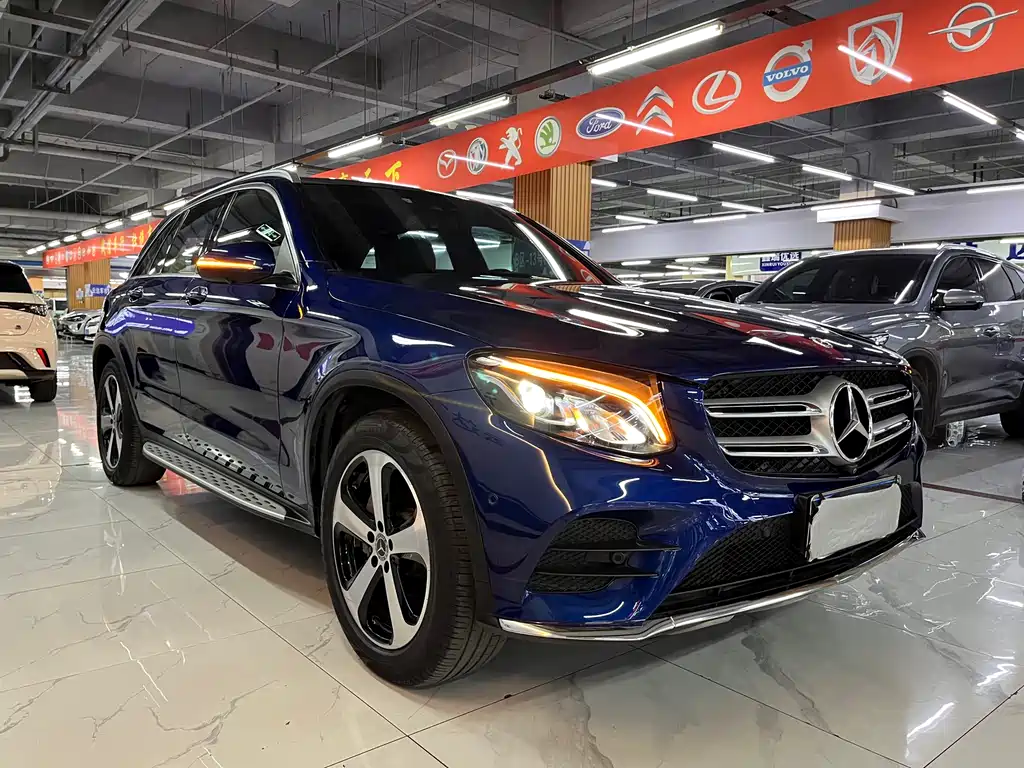 MERCEDES-BENZ GLC