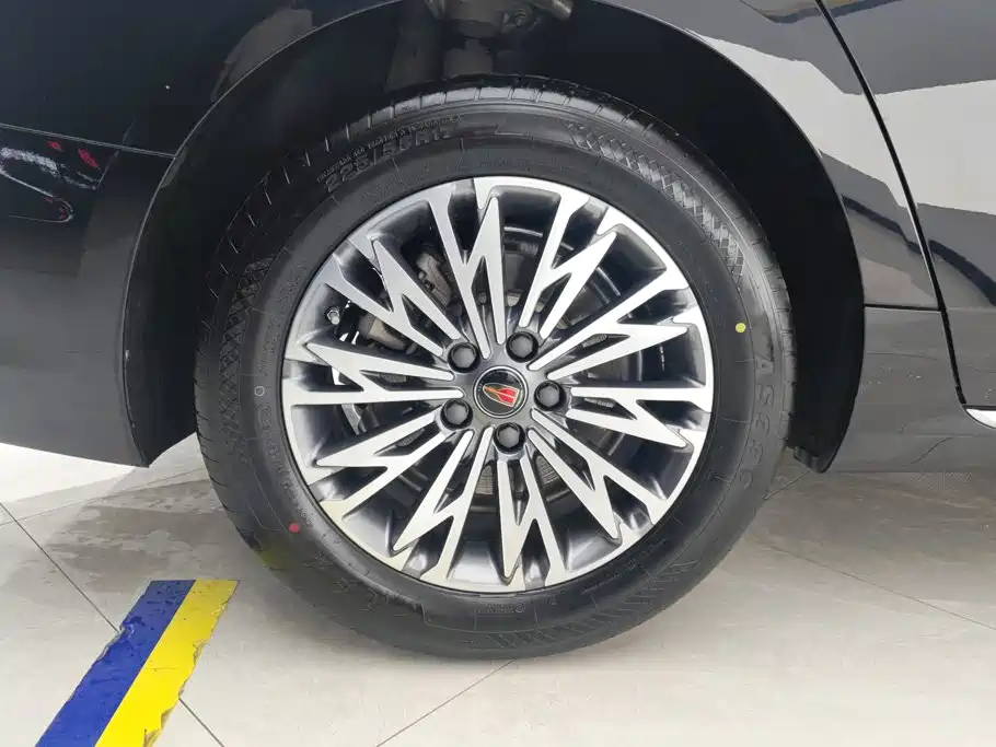 Hongqi Hongqi H5 — миниатюра 6