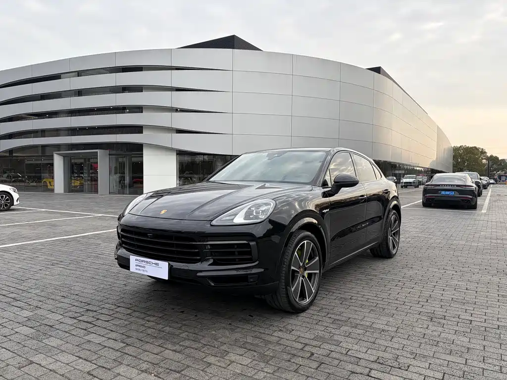 Porsche Cayenne Hybrid 2020