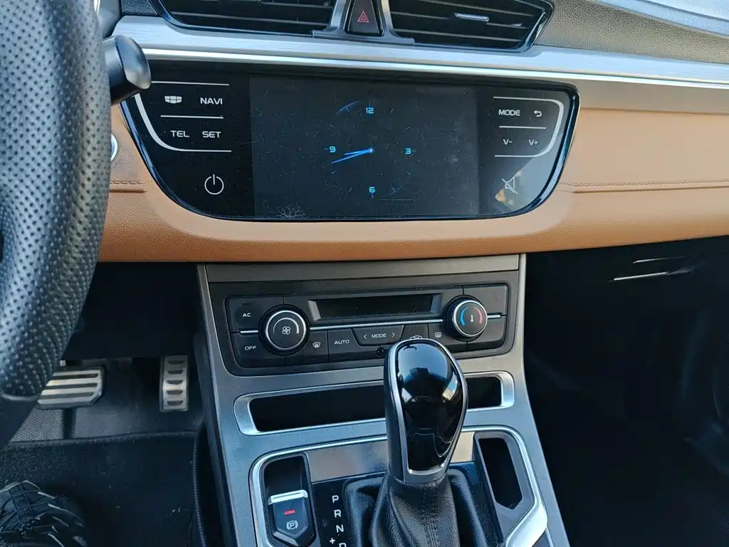 Geely Vision S1 — миниатюра 9