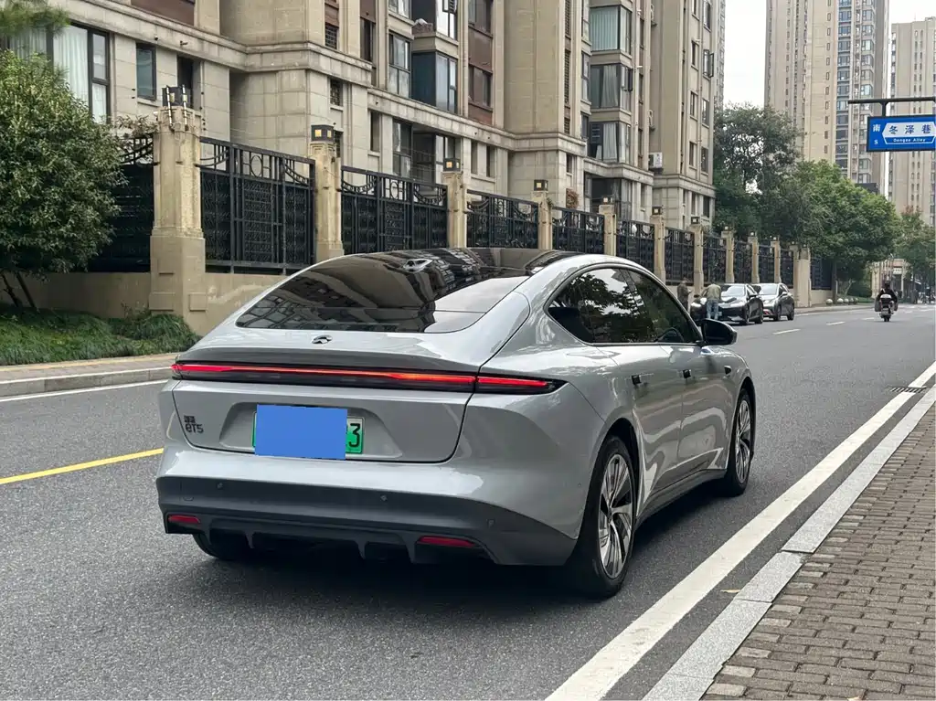 NIO NIO ET5