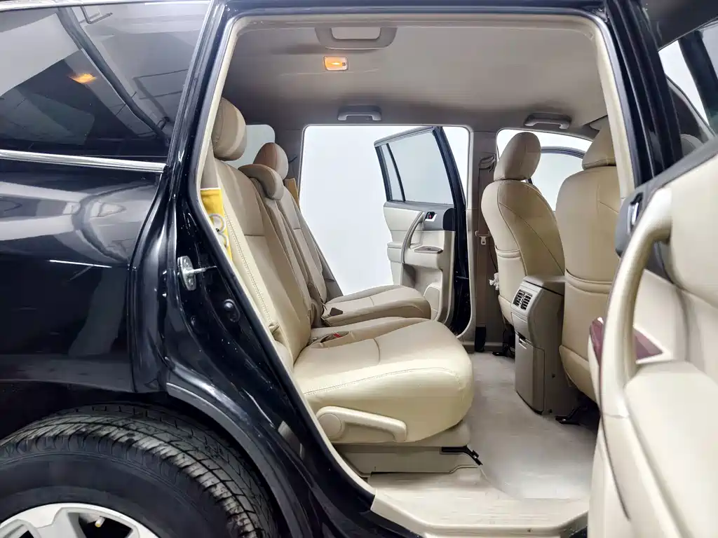 Toyota Highlander — миниатюра 15