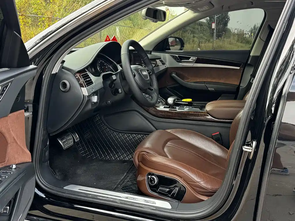 Audi A8 — миниатюра 12