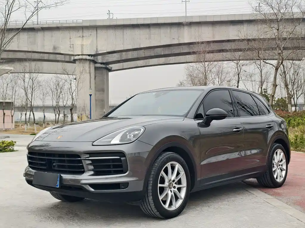 Porsche Cayenne 2022
