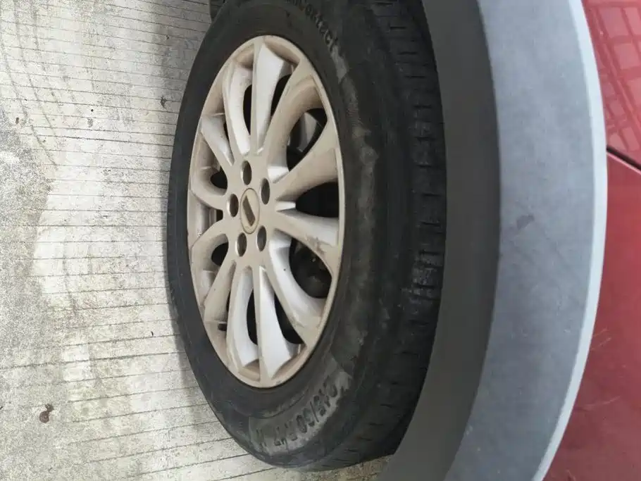 Qoros Qoros 3 — миниатюра 6