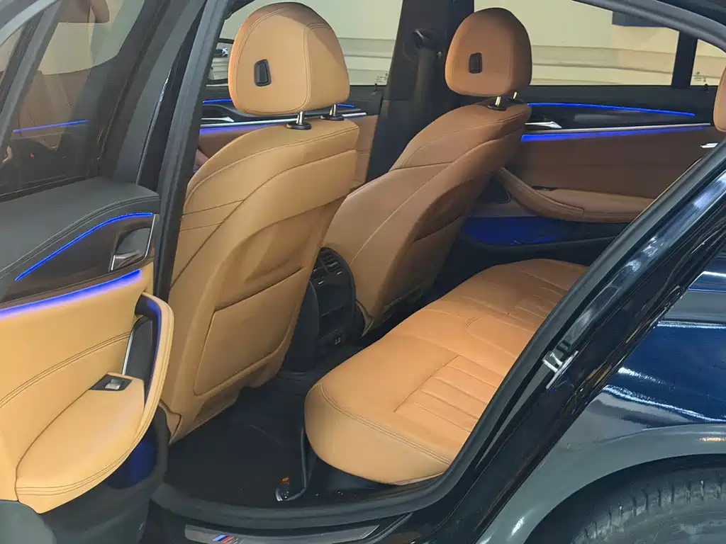 BMW 5 Series (Import) — миниатюра 9