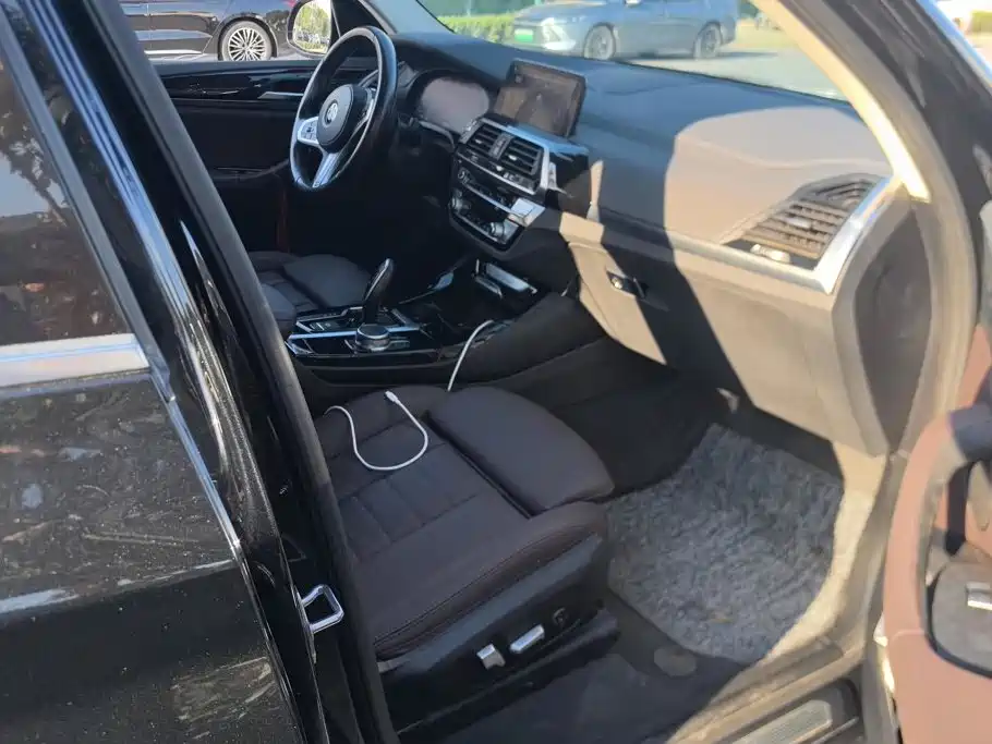 BMW X3 — миниатюра 8