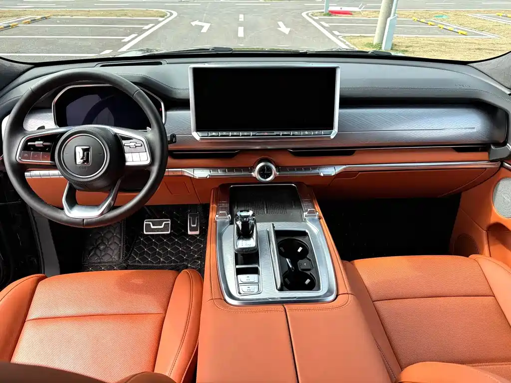 TANK TANK 700 NEW ENERGY