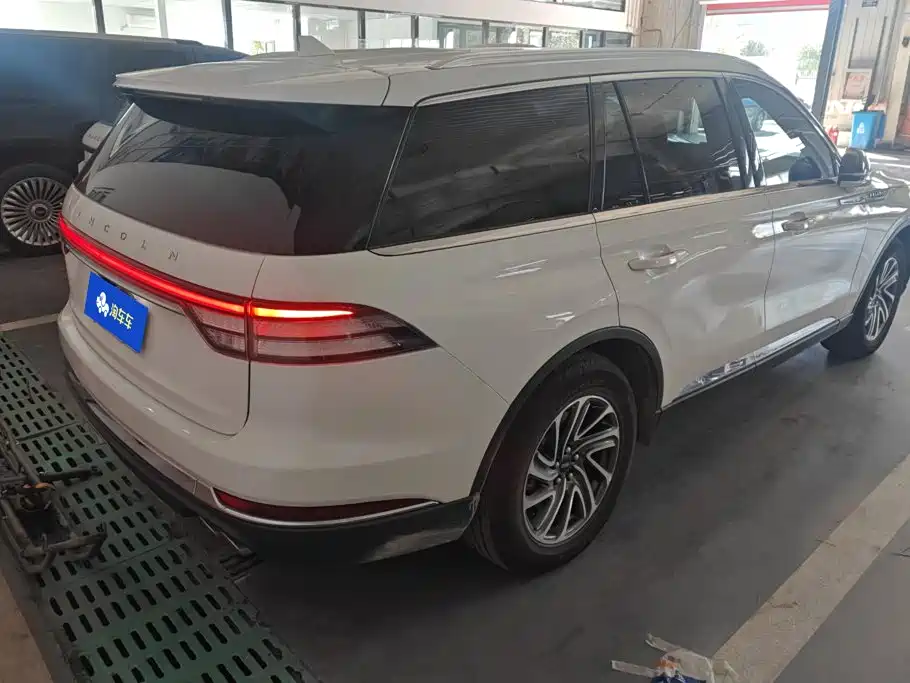Lincoln Aviator (Import) — миниатюра 3