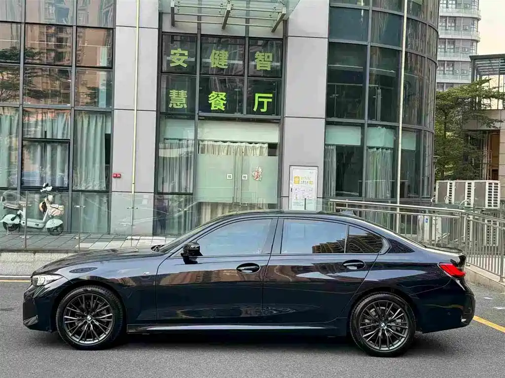 BMW 3 Series 3 2023 325Li M Sport