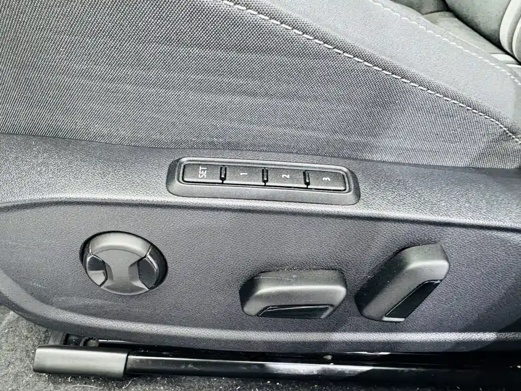 Volkswagen Golf — миниатюра 9