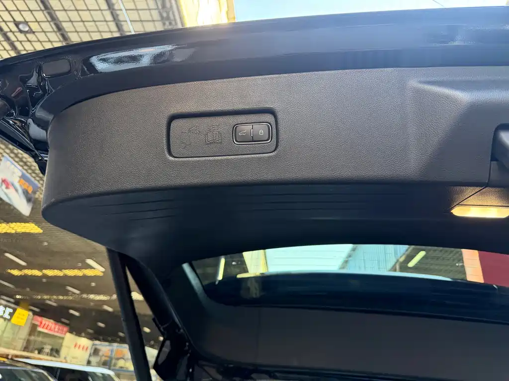 Lincoln Aviator — миниатюра 33