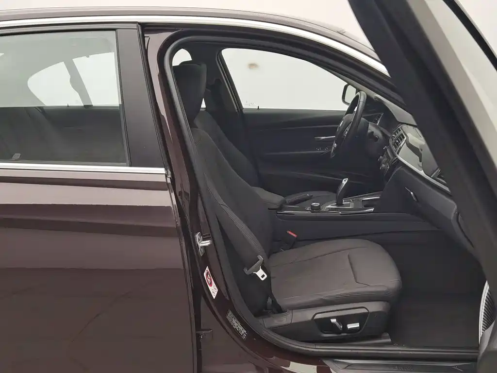 BMW 3 Series — миниатюра 23