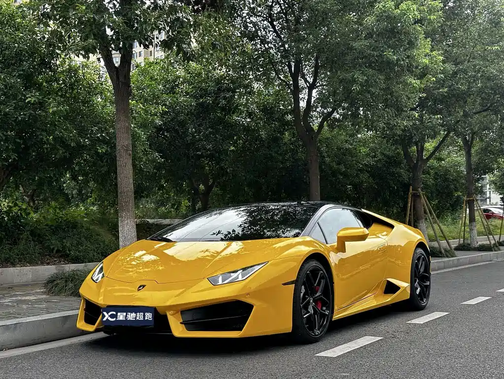 LAMBORGHINI HURACÁN
