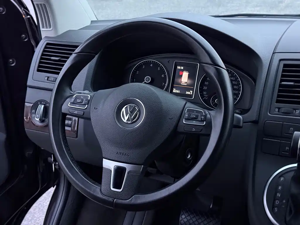 Volkswagen Multivan — миниатюра 13