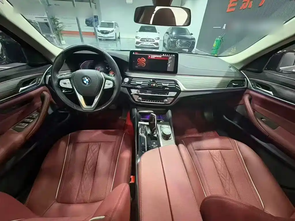BMW 5 Series — миниатюра 14