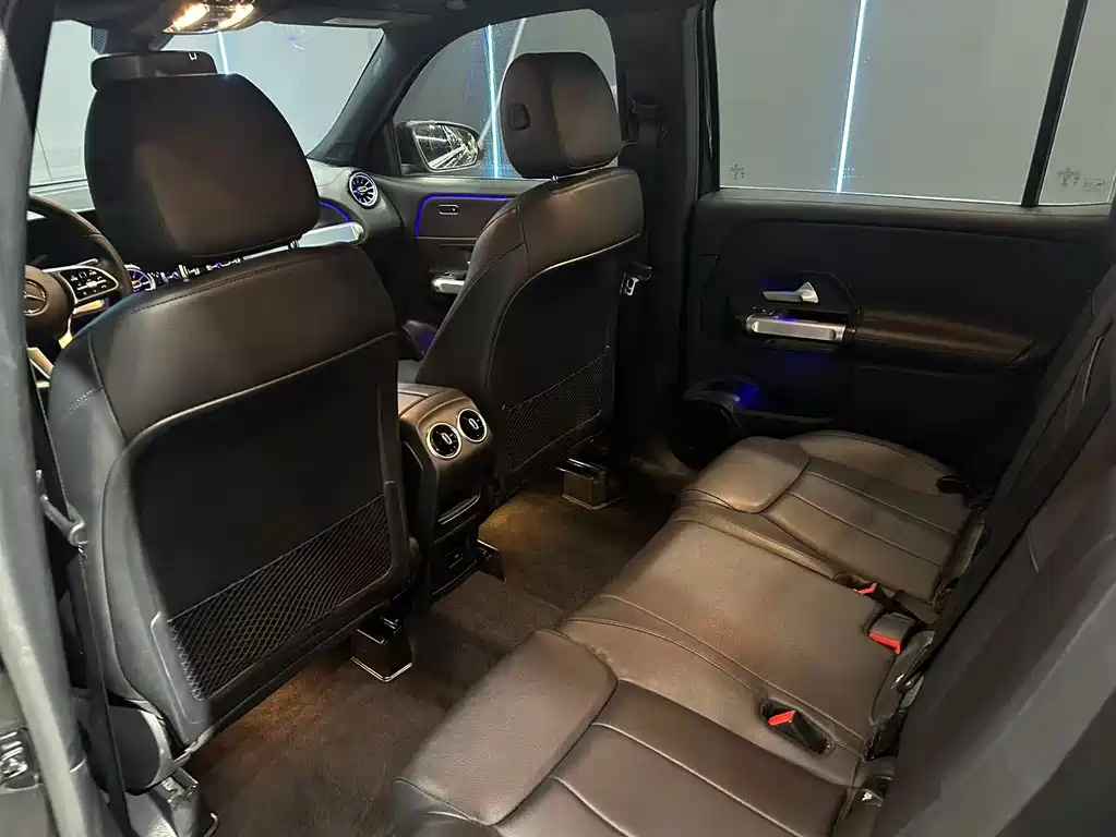 Mercedes-Benz GLB — миниатюра 10