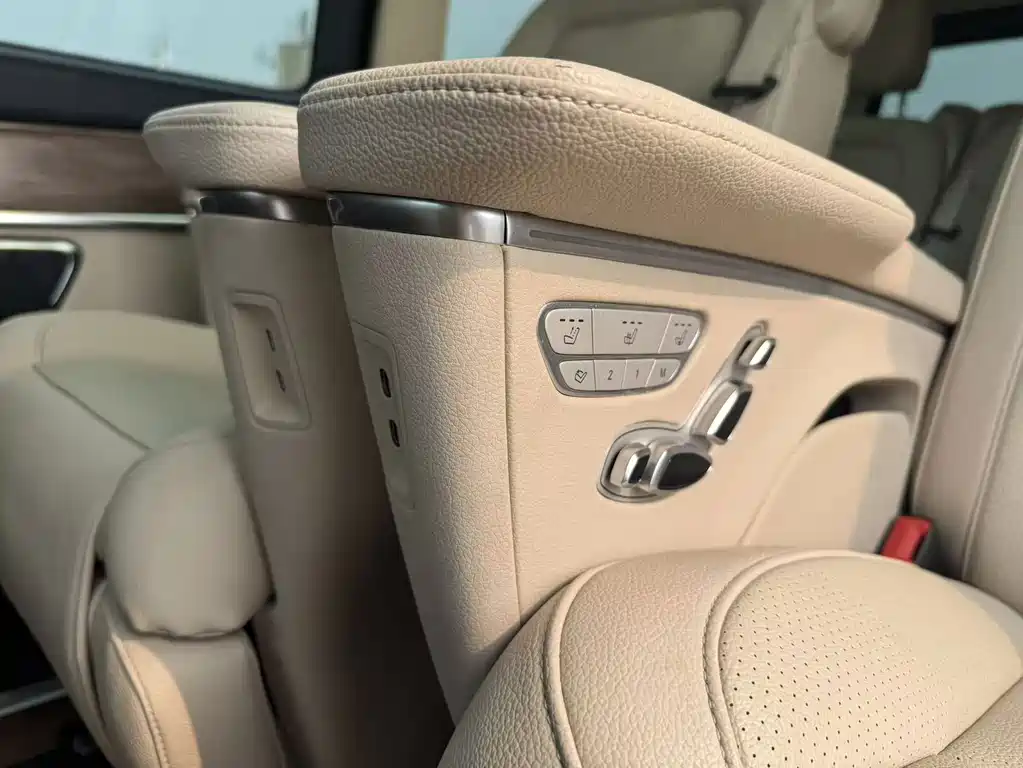 Mercedes-Benz V-Class — миниатюра 22