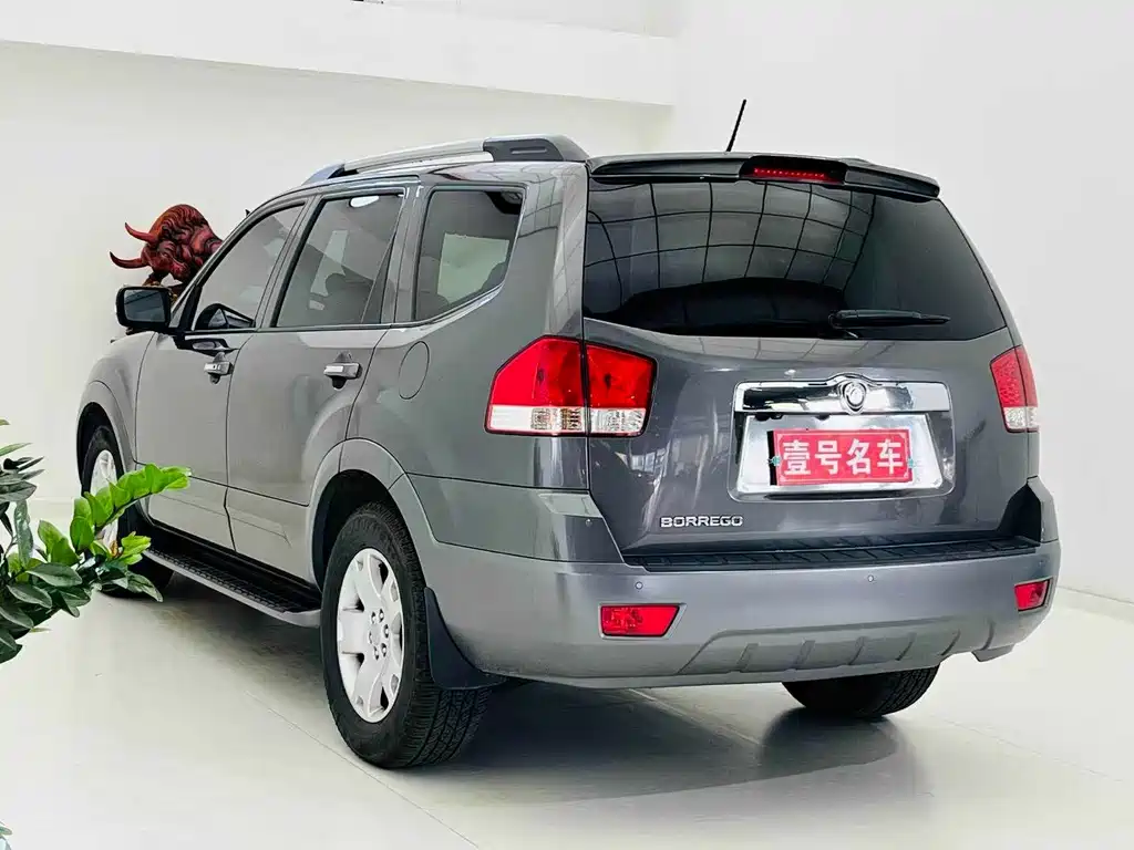 Kia Borrego — миниатюра 6