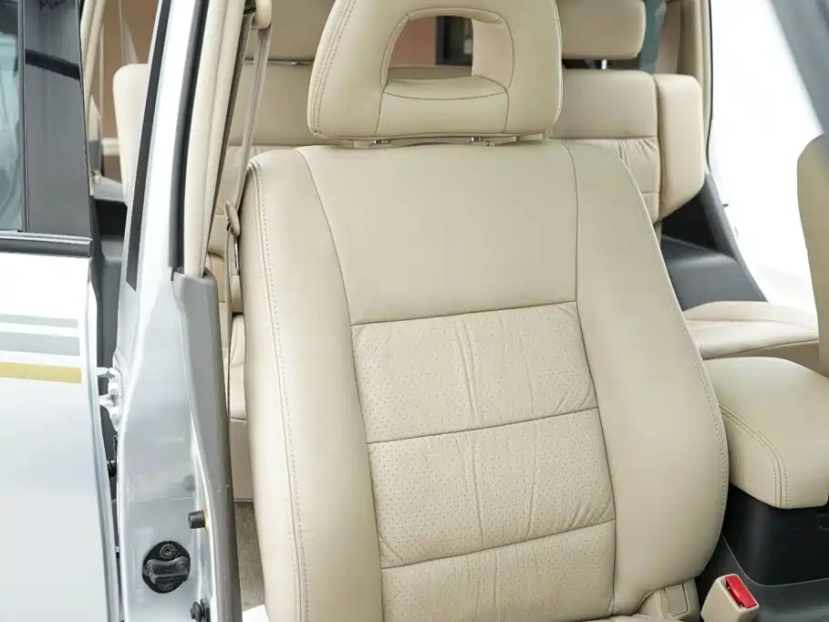 Mitsubishi Pajero — миниатюра 18