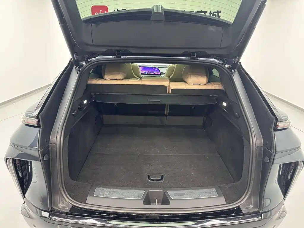 Cadillac Lyriq — миниатюра 29