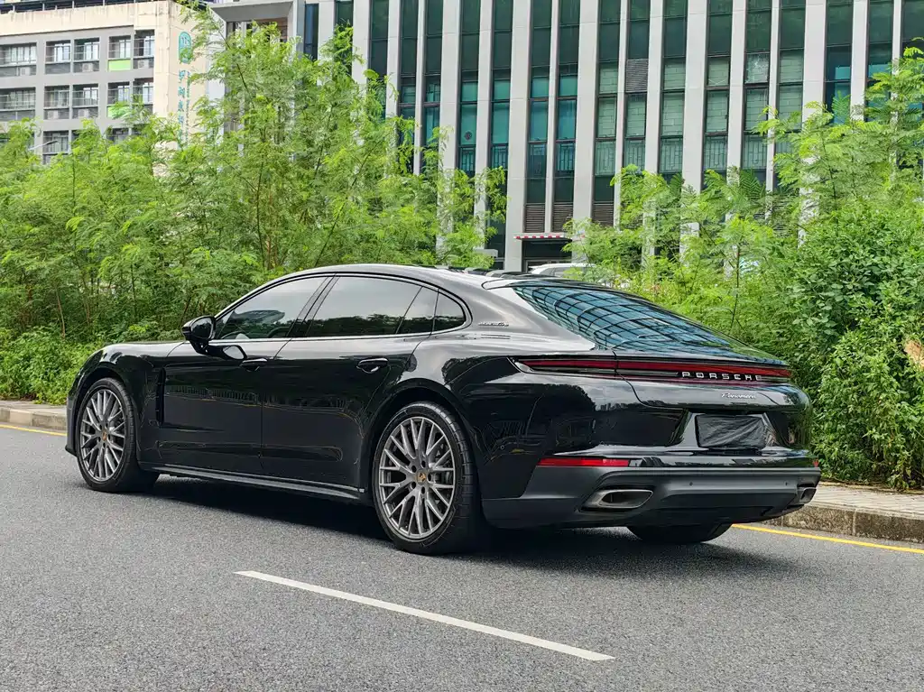 Porsche Panamera — миниатюра 7