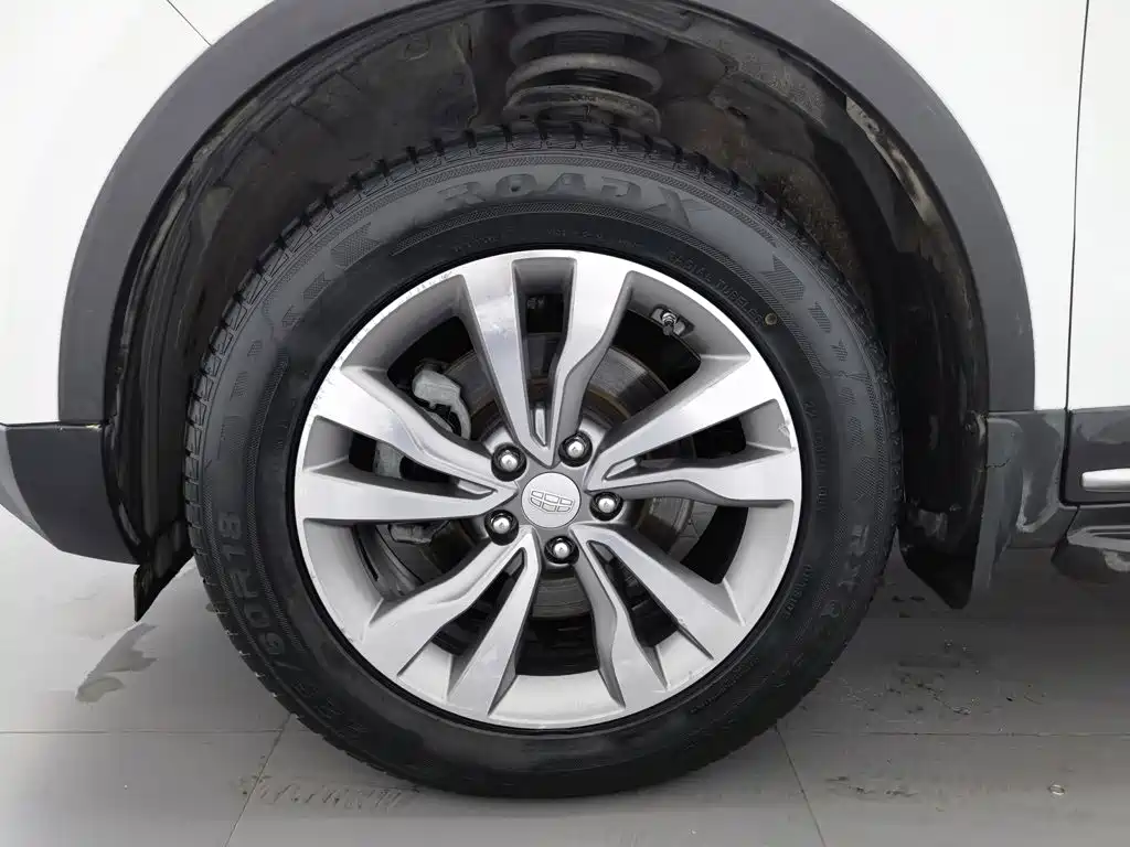 Geely Boyue — миниатюра 17