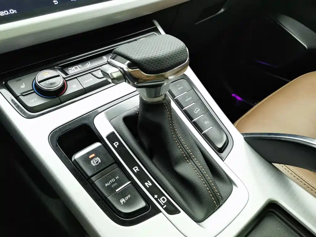 Geely Boyue — миниатюра 13