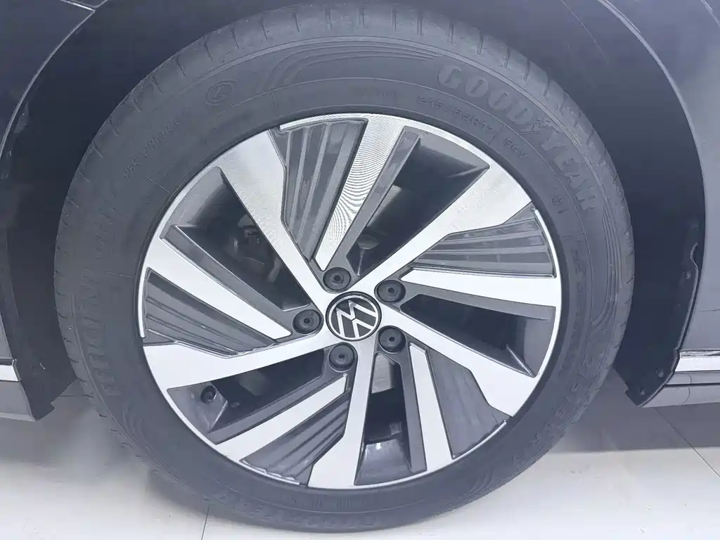 Volkswagen Magotan PHEV — миниатюра 14