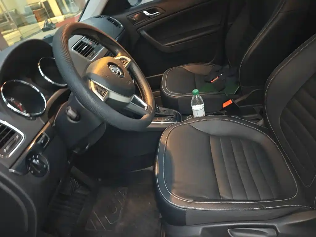 Skoda Yeti — миниатюра 12