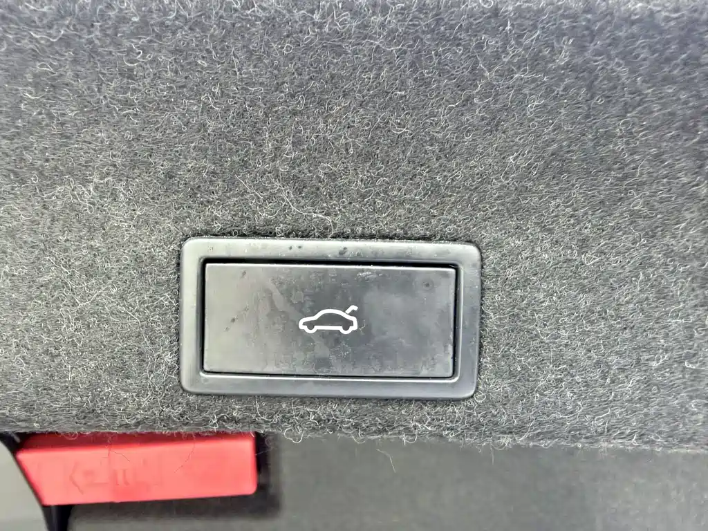 Volkswagen Magotan PHEV — миниатюра 5
