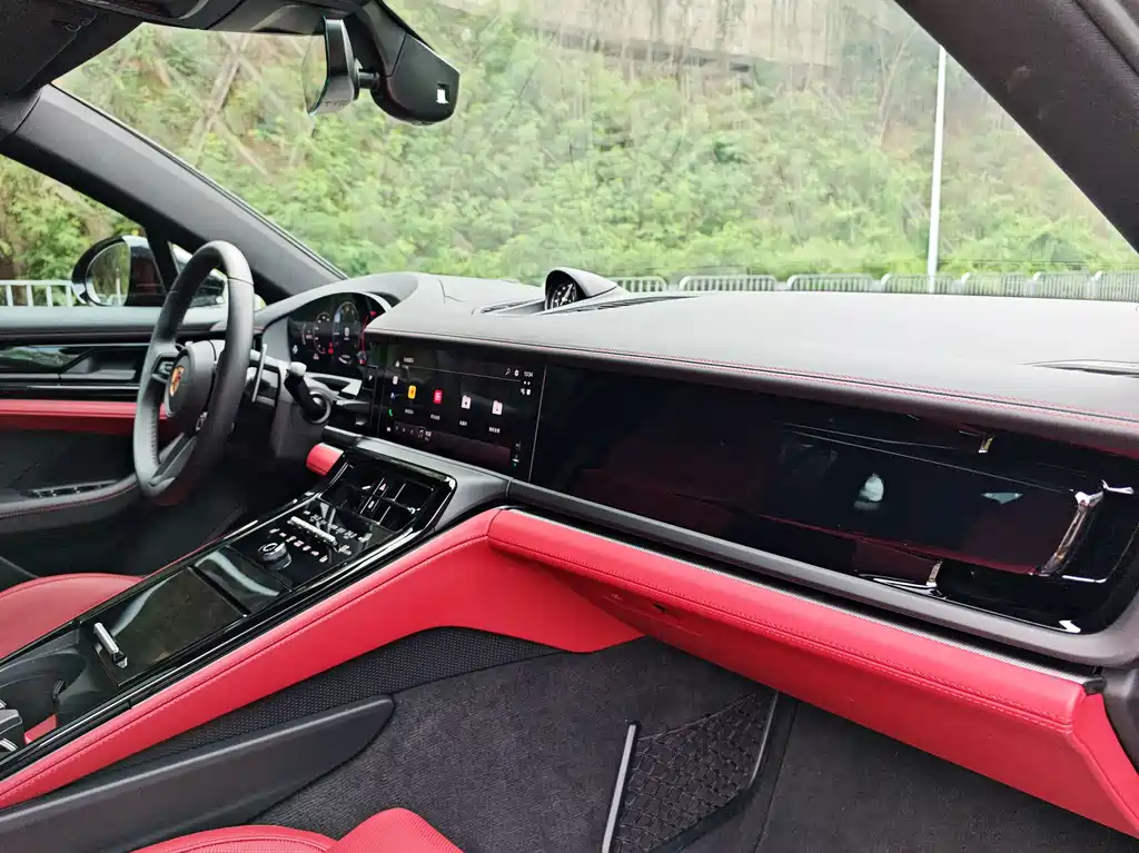 Porsche Panamera — миниатюра 15
