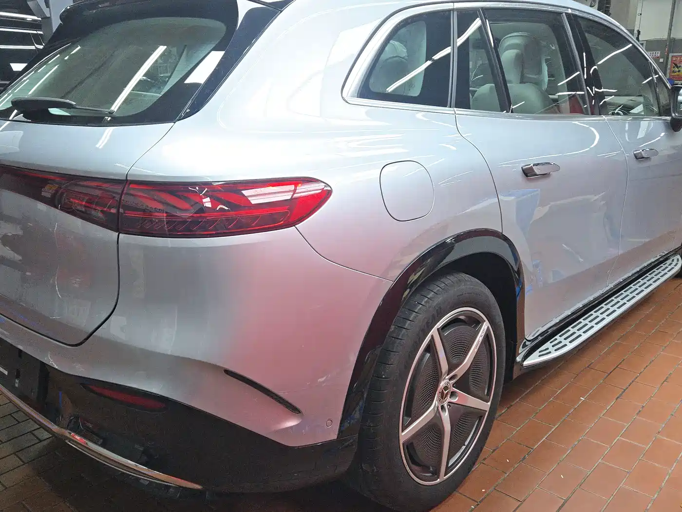 Mercedes-Benz EQS SUV