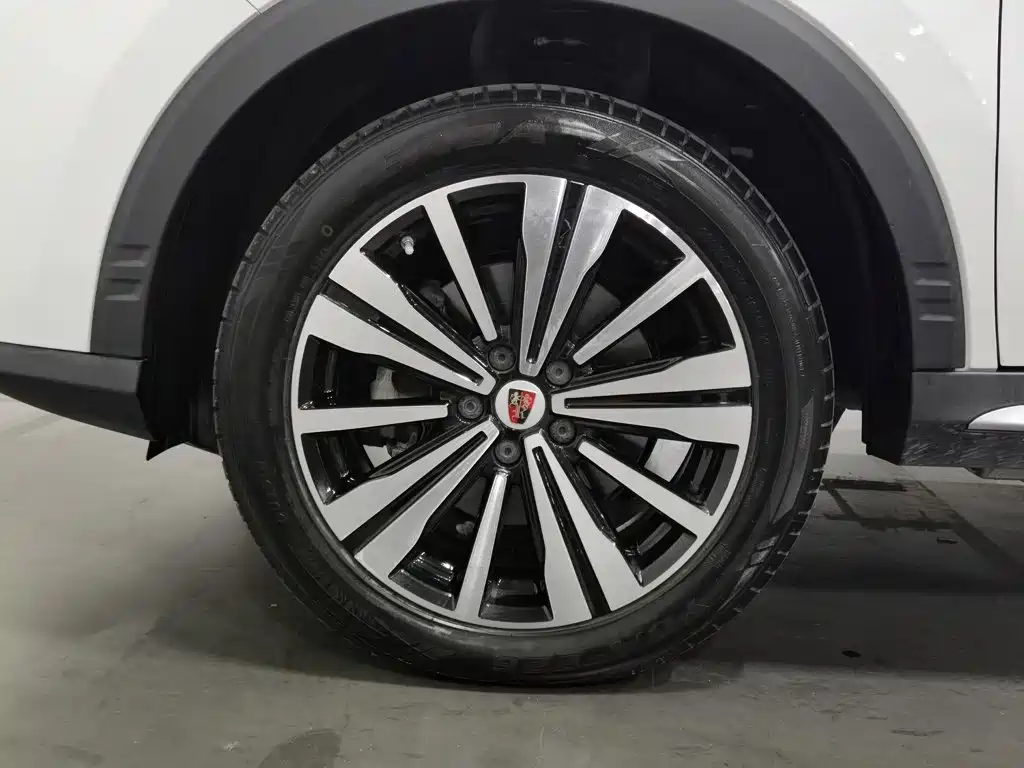 Roewe RX5 New Energy — миниатюра 17