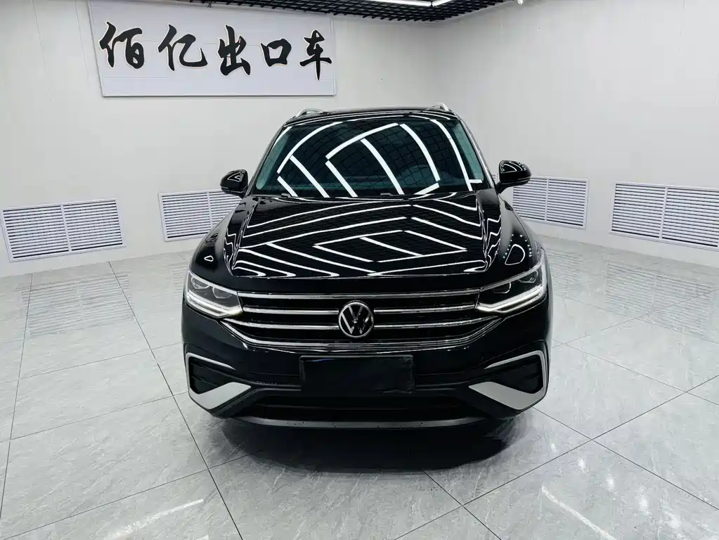 Volkswagen Tiguan L — миниатюра 2