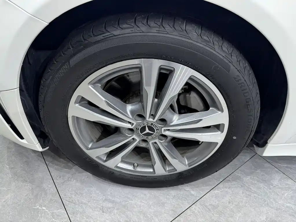Mercedes-Benz C-Class — миниатюра 14