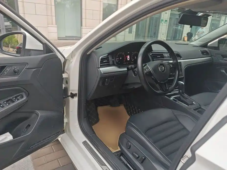 Volkswagen Lamando — миниатюра 12