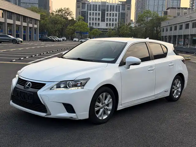 LEXUS CT 2016