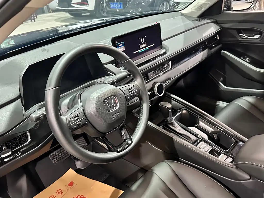 Honda Inspire — миниатюра 10