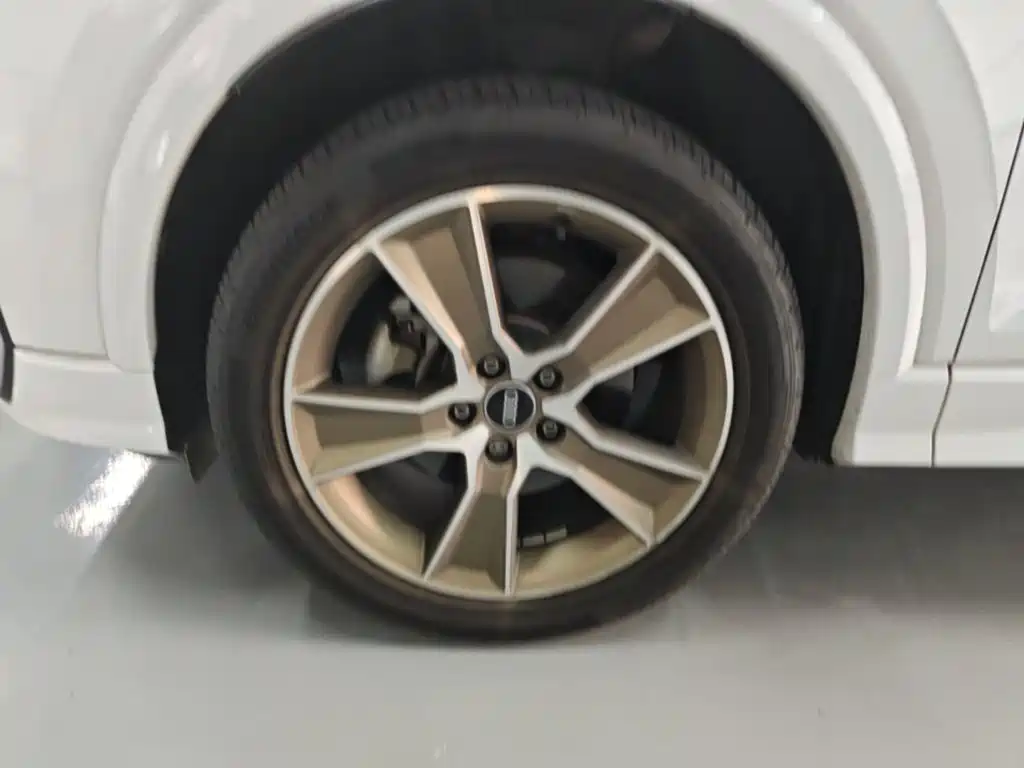Audi Q2L — миниатюра 23