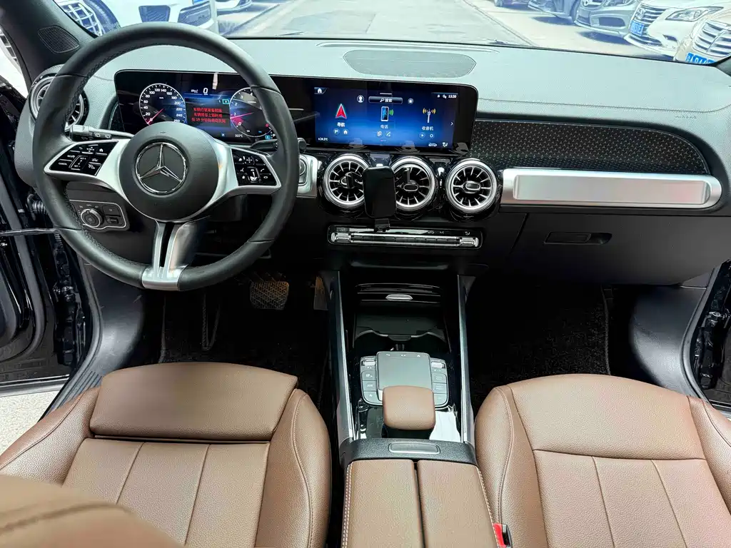 Mercedes-Benz GLB — миниатюра 15