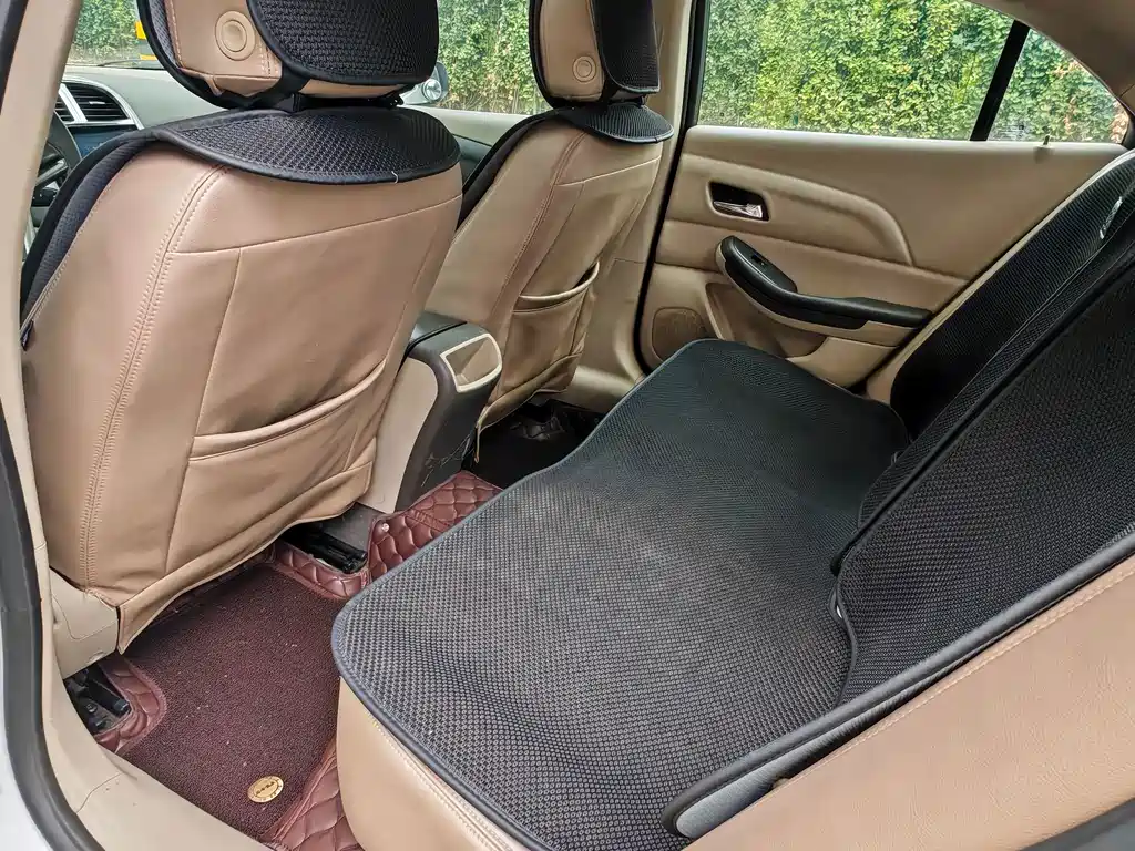 Chevrolet Malibu — миниатюра 12