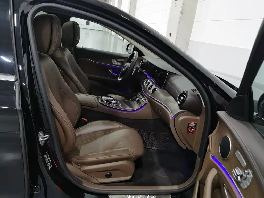 Mercedes-Benz E-Class — миниатюра 23
