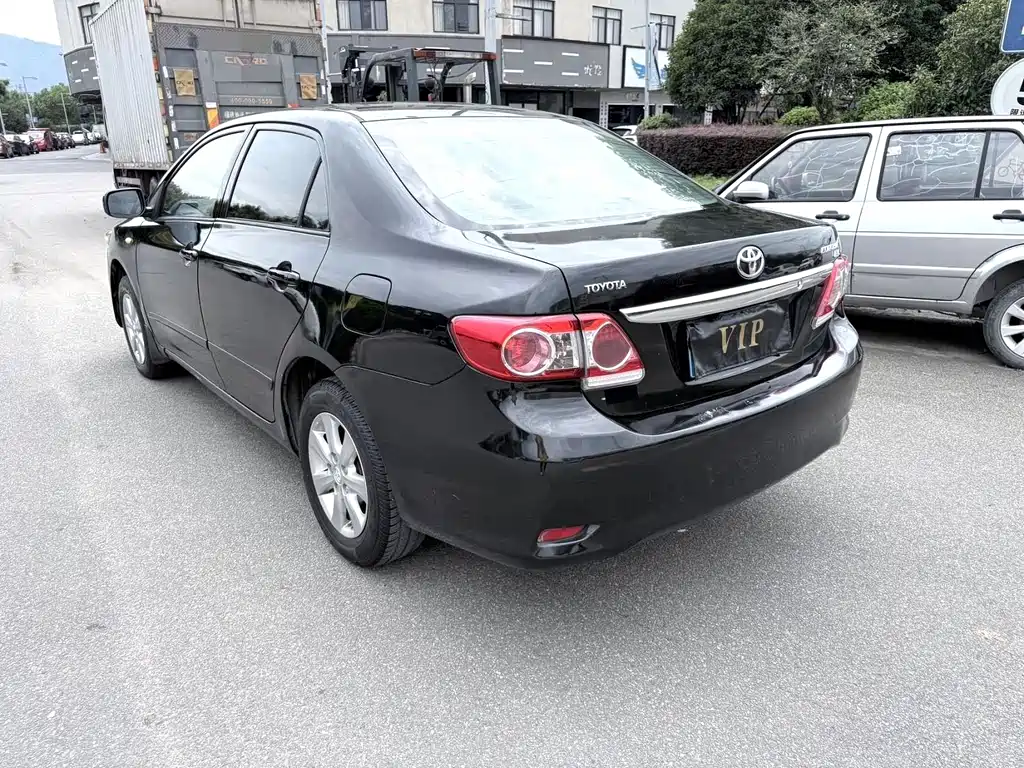 Toyota Corolla — миниатюра 4