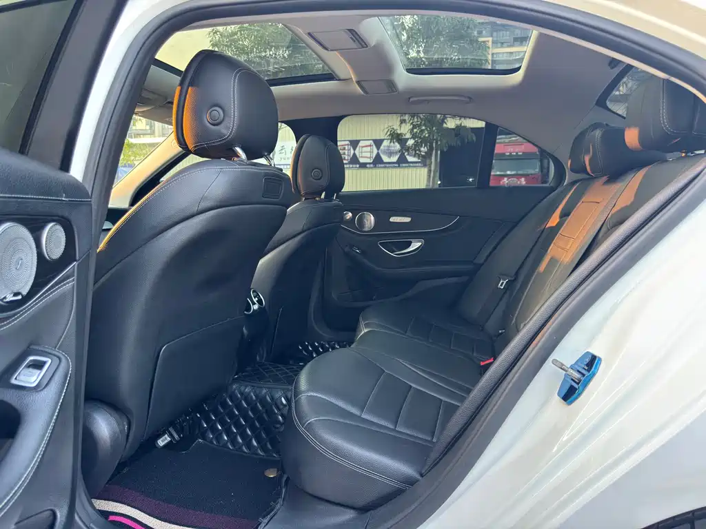 Mercedes-Benz C-Class — миниатюра 51