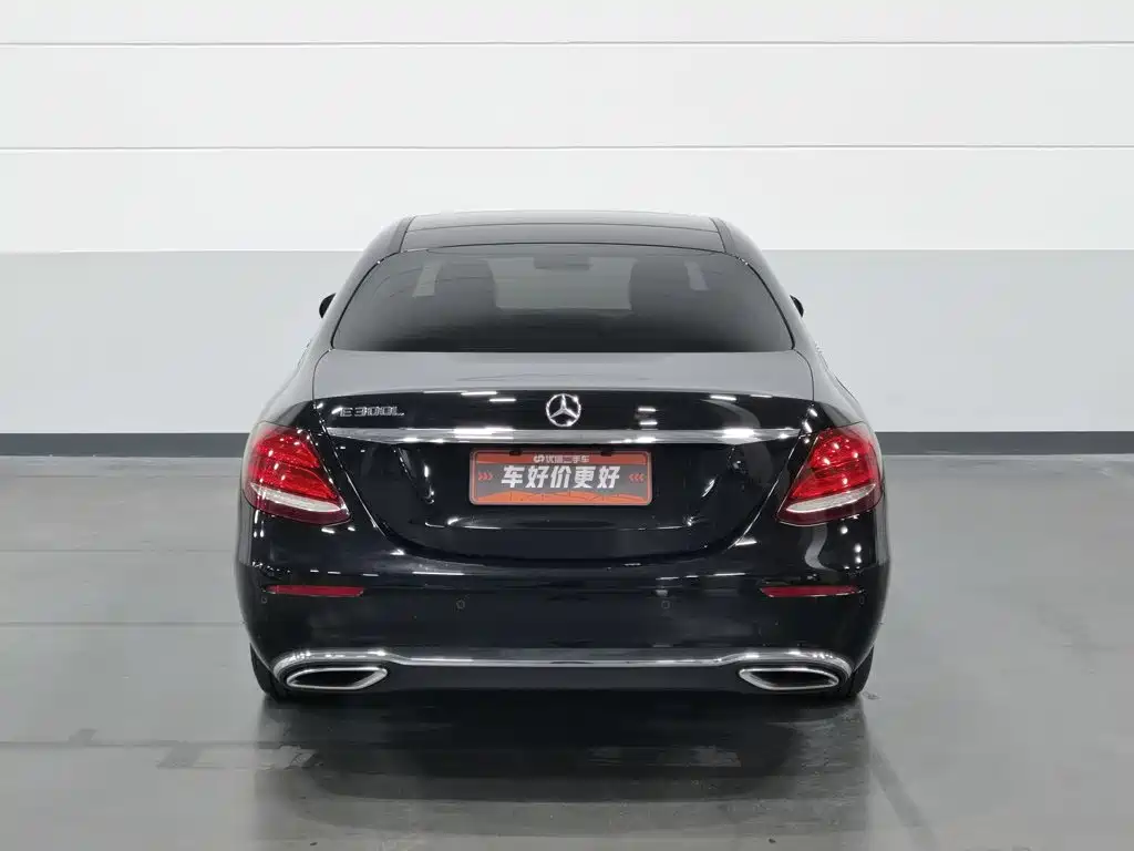 Mercedes-Benz E-Class — миниатюра 4